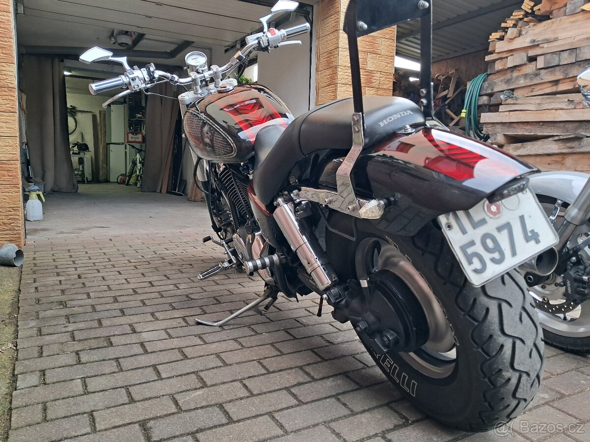 Honda Shadow VT 1100 sabre, - 2