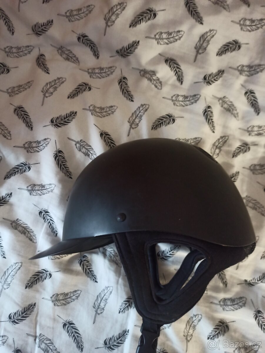 Jezdecká helma - 2