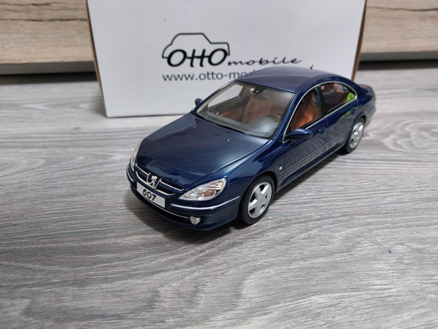 model auta Peugeot 607 Otto mobile 1:18 - 2