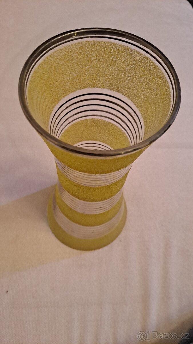 Váza starožitná - 2