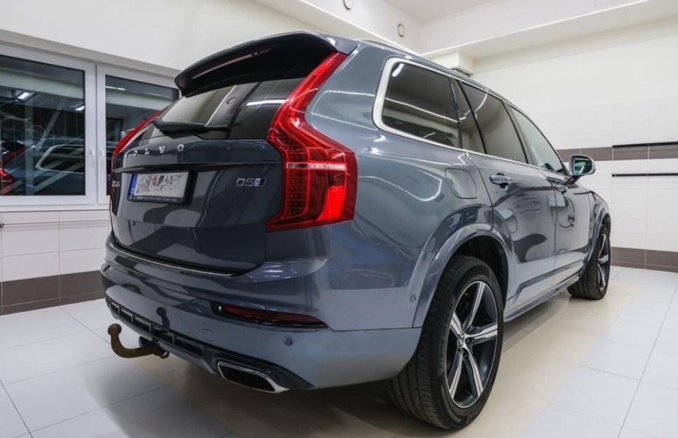 Volvo XC90 - 2