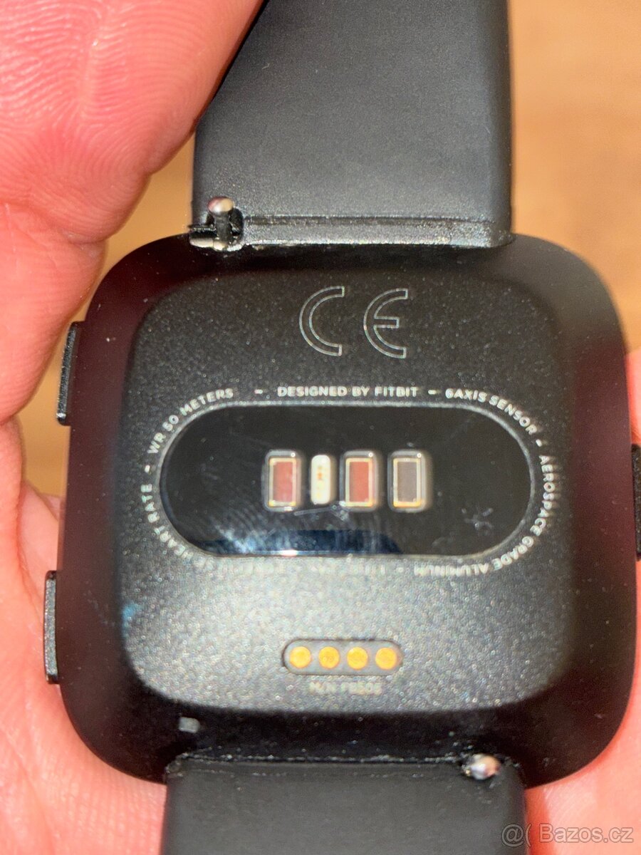 Fitbit Versa – chytré hodinky, dobrý stav + nabíječka - 2