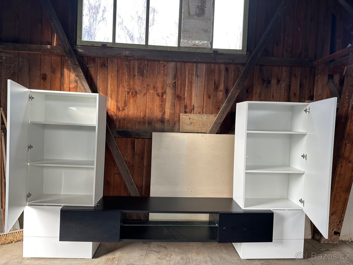 Obývací stěna - 2