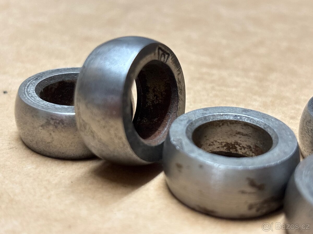 Kulový kloub-Octávie,Felicie,1202,1203 - 2