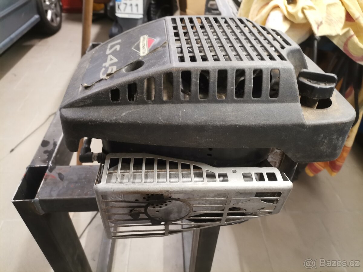 Motor do sekačky - 2