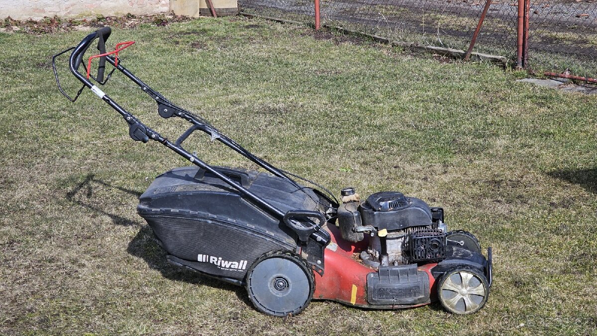 Sekačka na trávu - 2