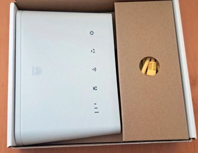 WiFi router Huawei - 2