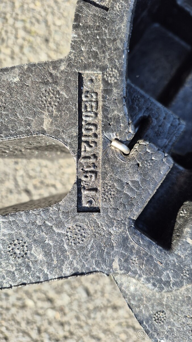 Výplň do rezervy Octavia 3 - 2