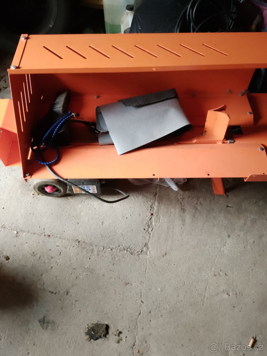 Štipacka na dřevo - 2