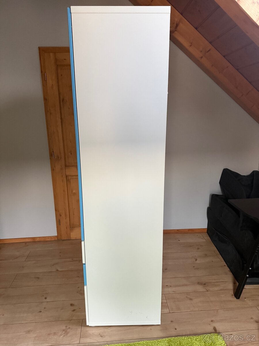 Dětská skříňk - 2