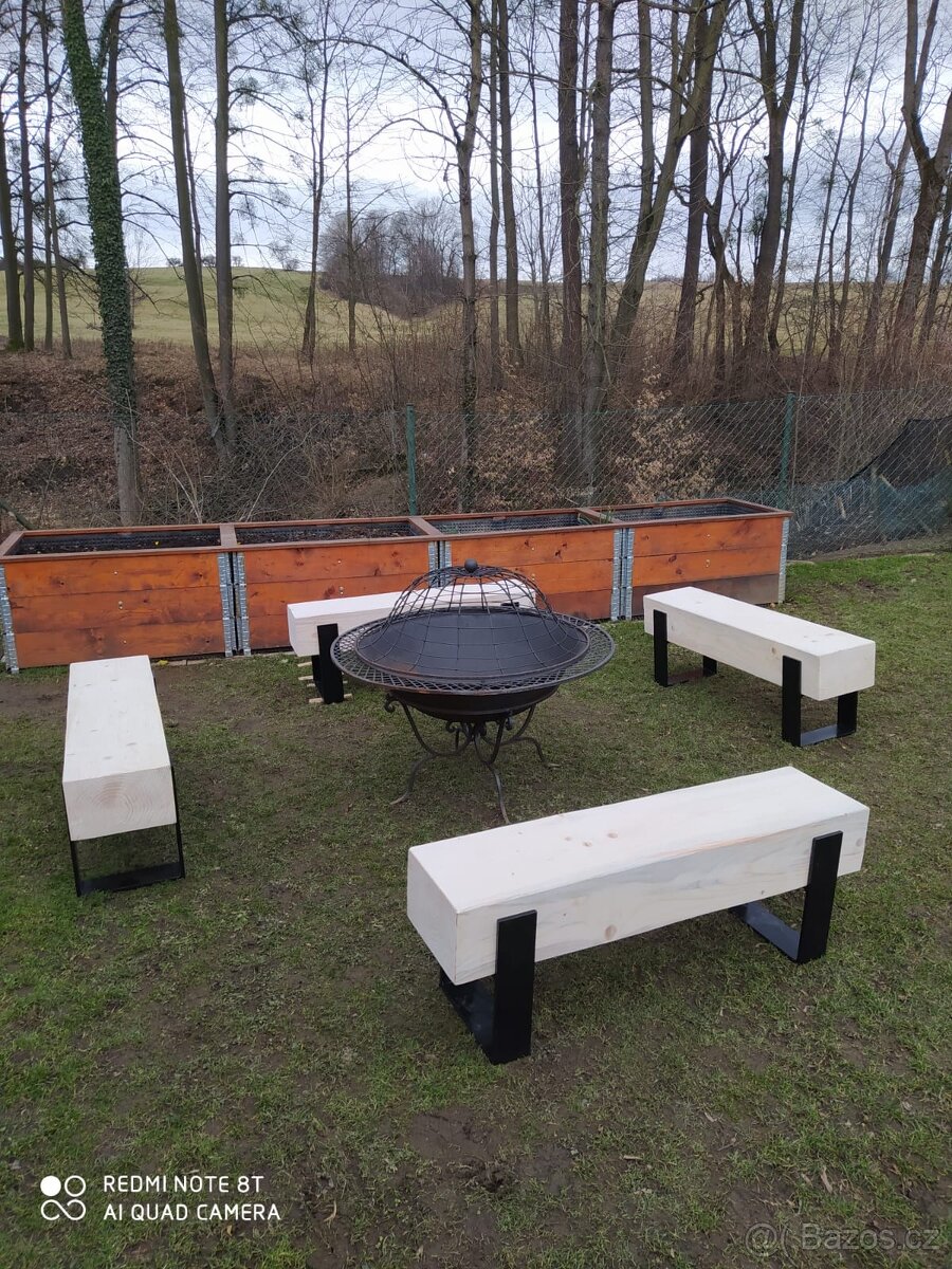 Lavice k ohništi - 2