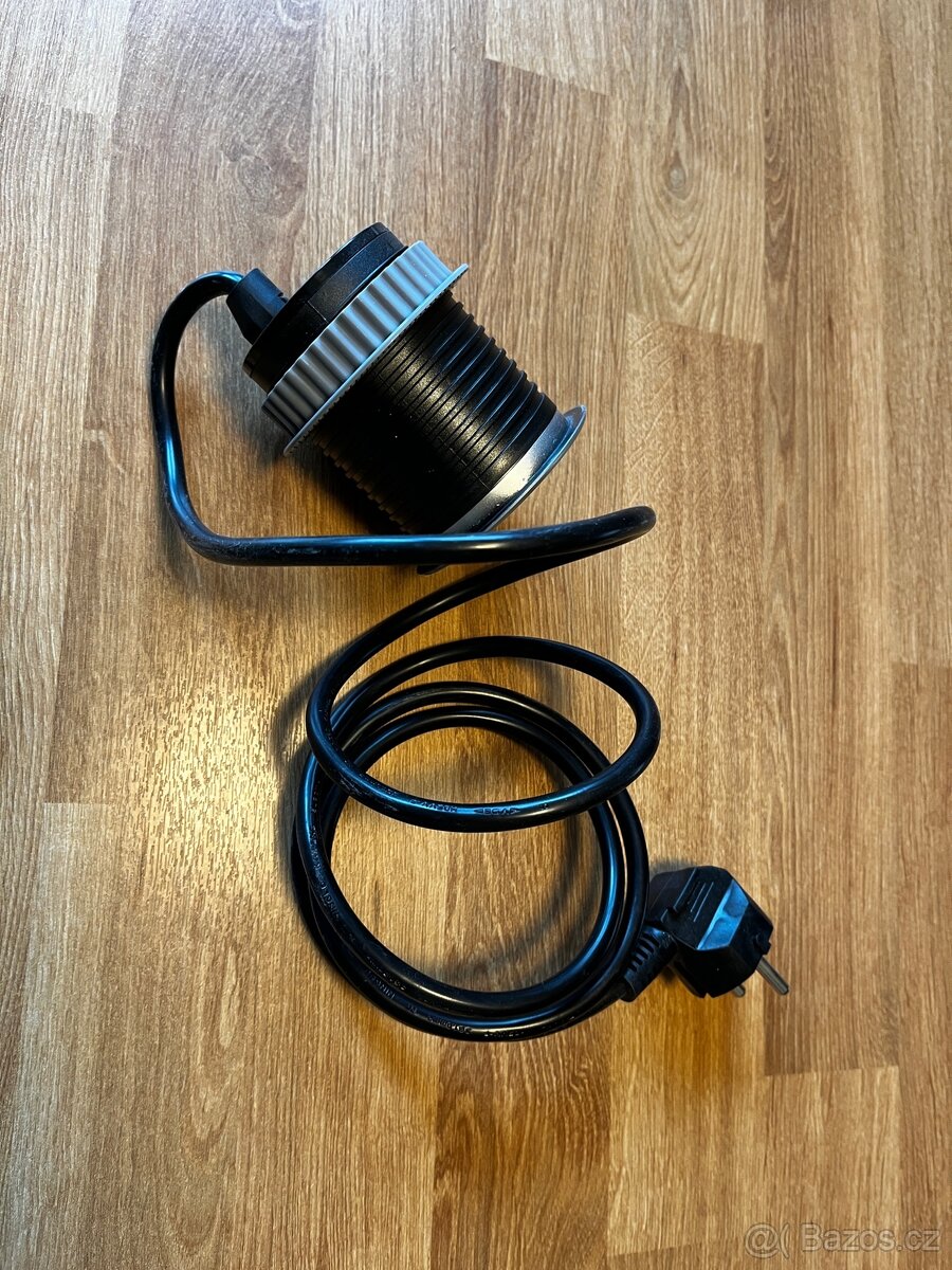 Zásuvka vestavná 220V + USB - 2
