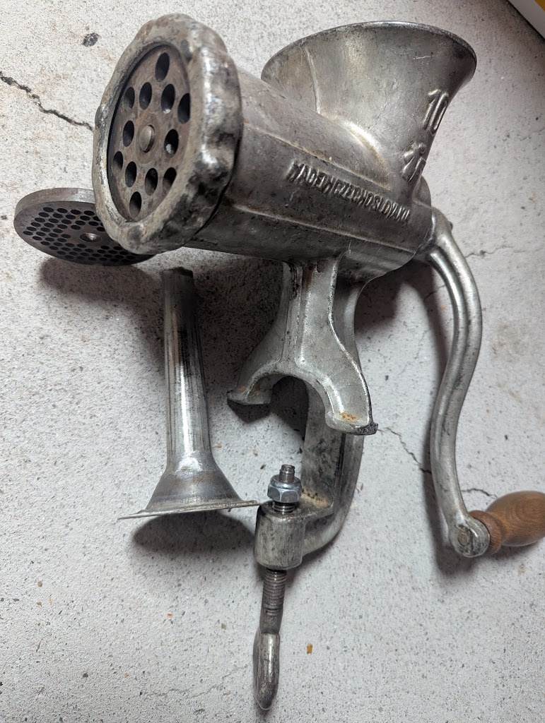 Mlýnek na klobásy - 2