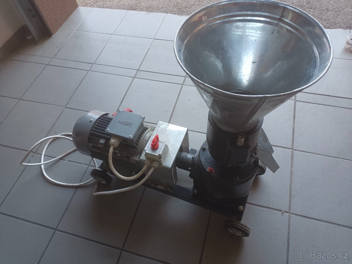 Prodám peletovací lis - 2