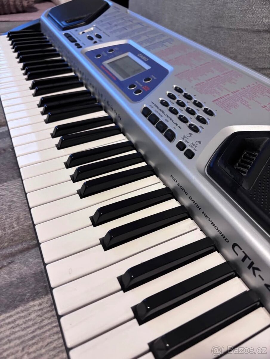 Klávesy Casio - 2