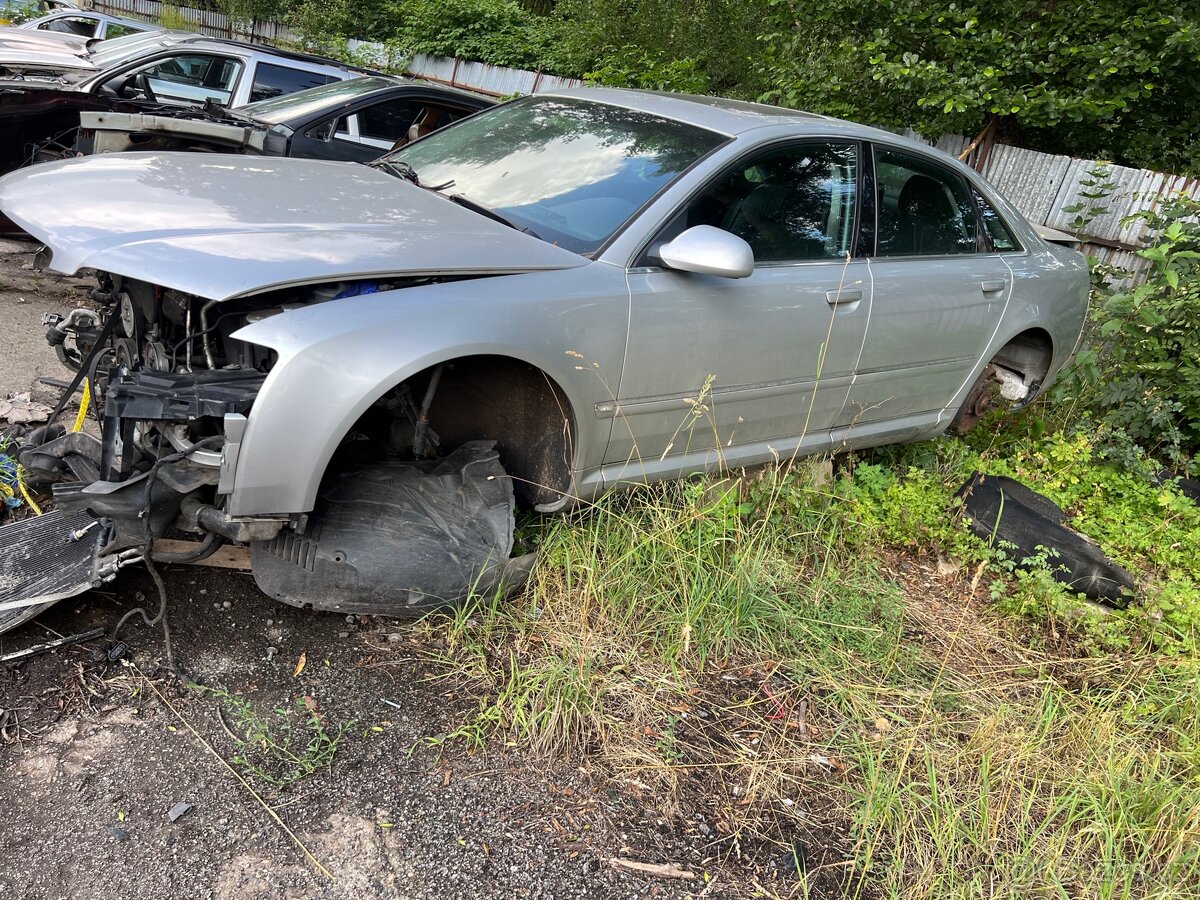 Audi A8 - 2
