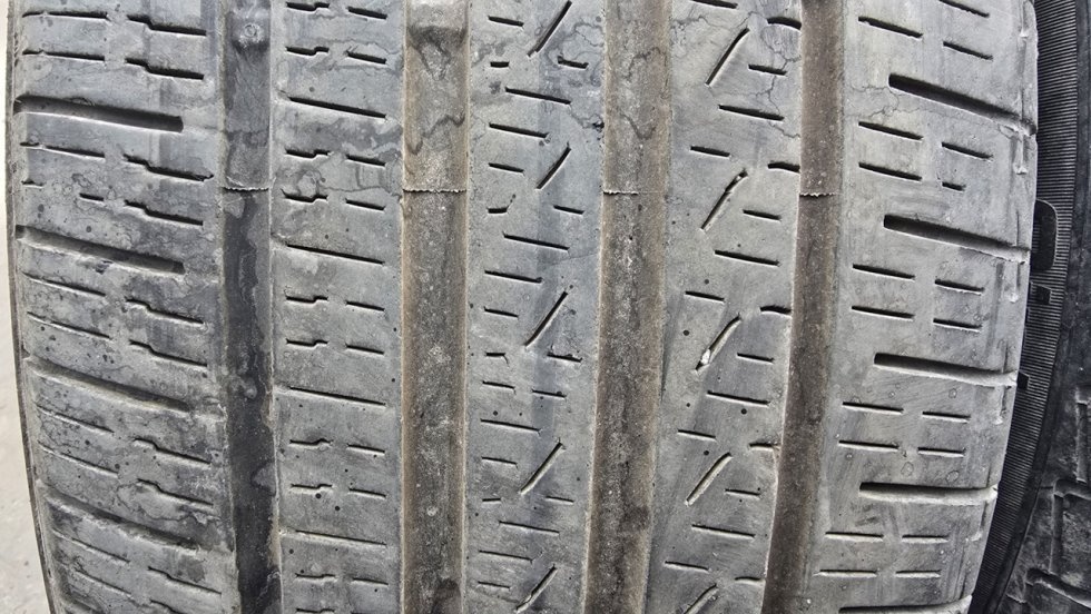 Letní pneu 225/40/19 PIrelli Run Flat - 2