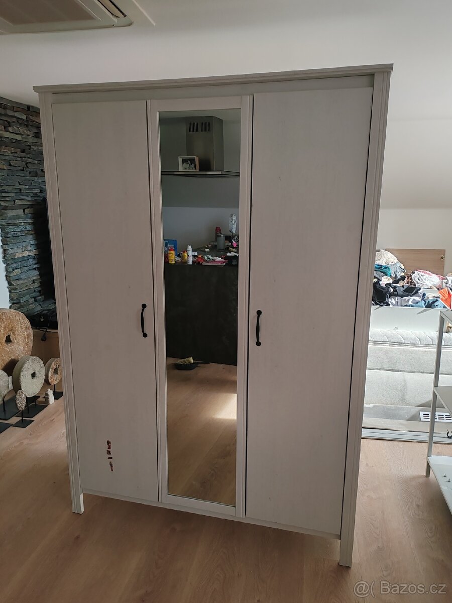 Ikea Brusali šatní skříň - 2