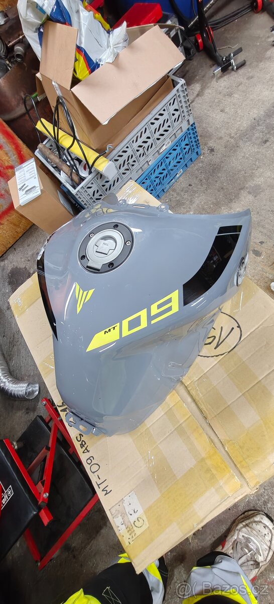 Nádrž yamaha - 2