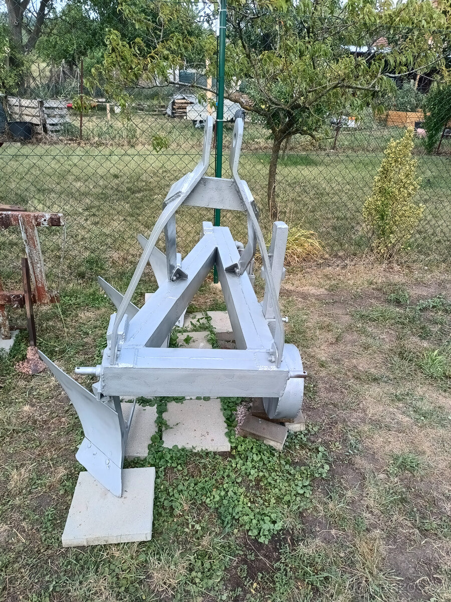 Pluh - 2