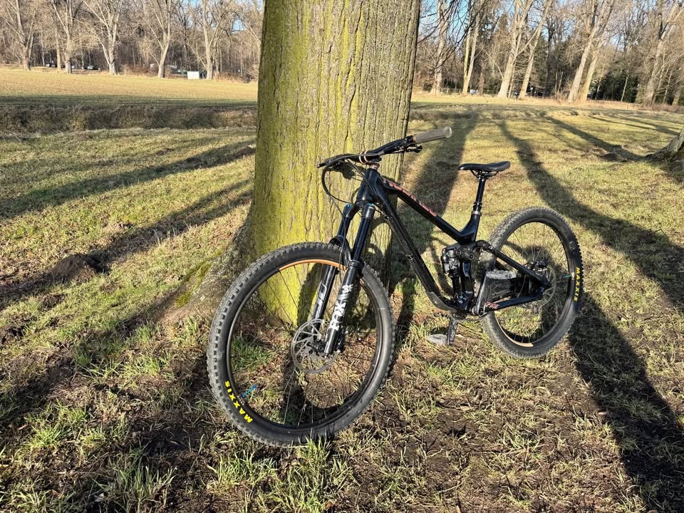 NS Bikes Define 150 29” Carbon - 2