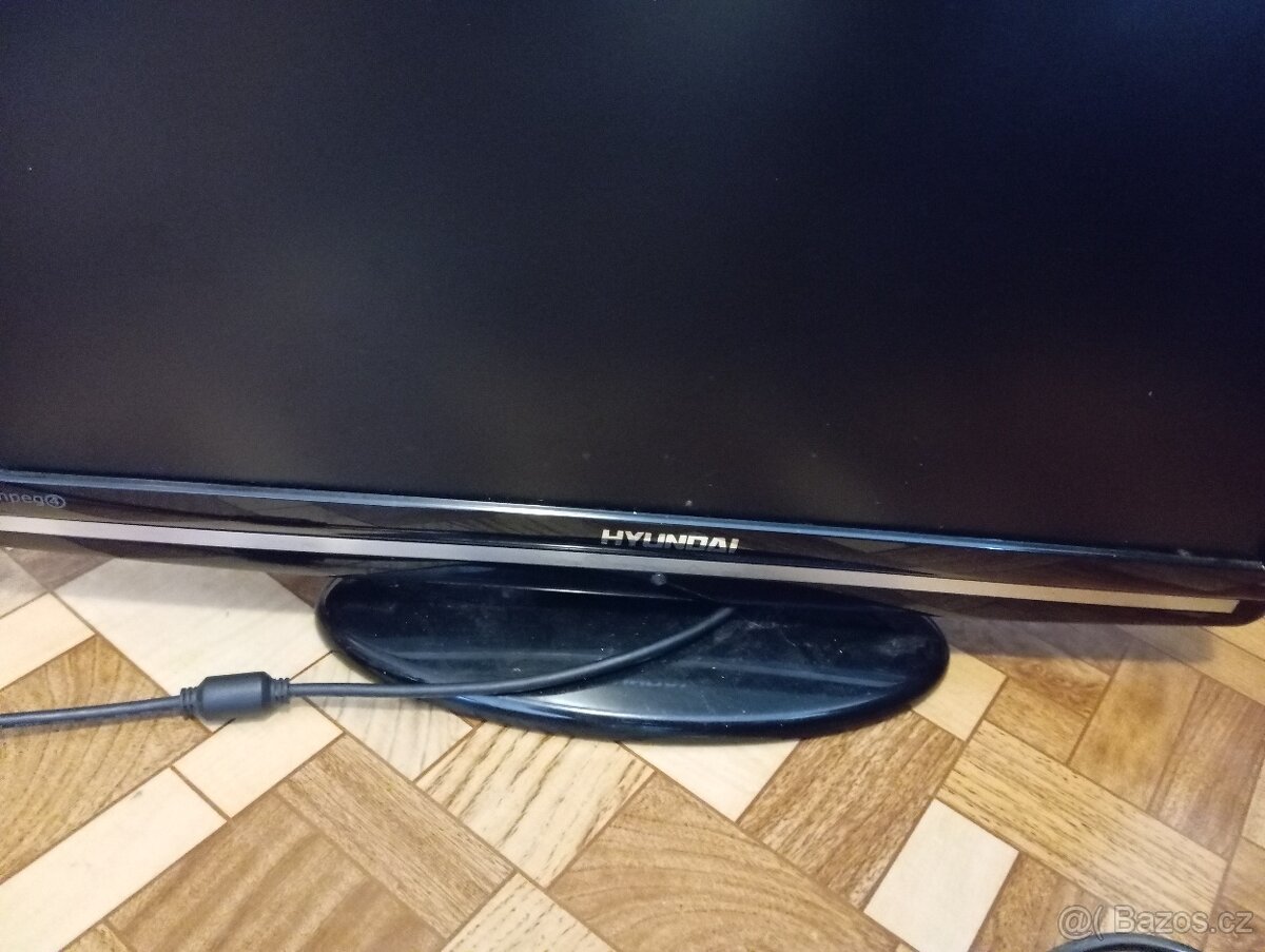 Prodám sadu monitorů - 2