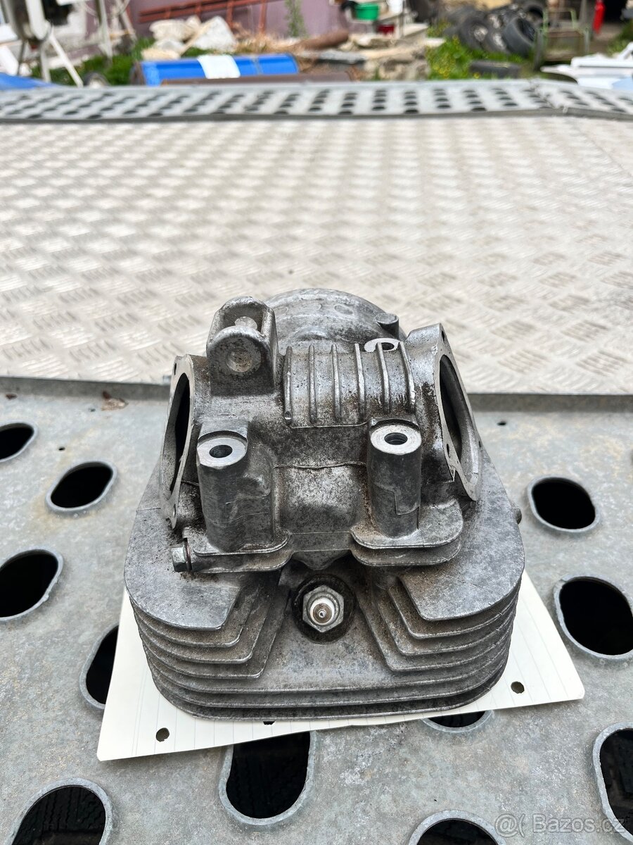 Hlava yamaha SR-125 - 2