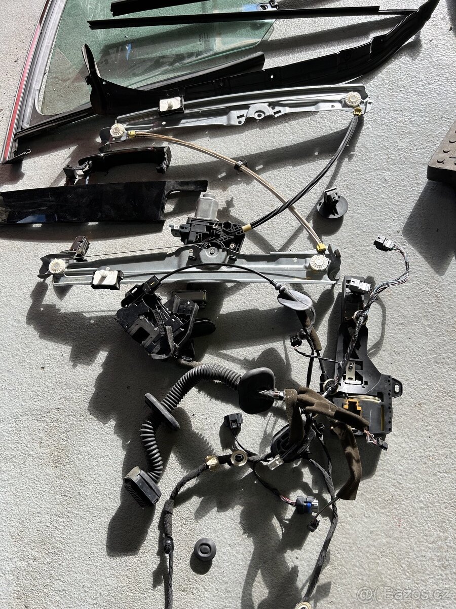 Renault Grand Scenic díly PP dveří - 2