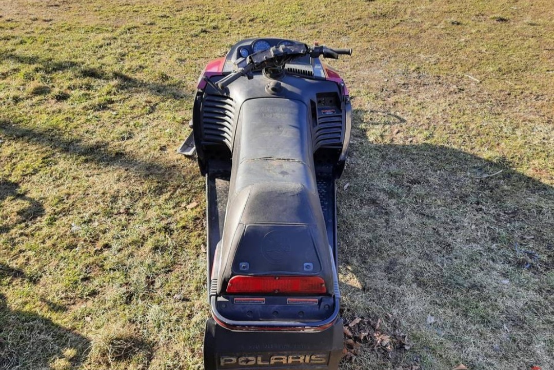 Díly pro sněžný skútr Polaris Indy 500 - 2