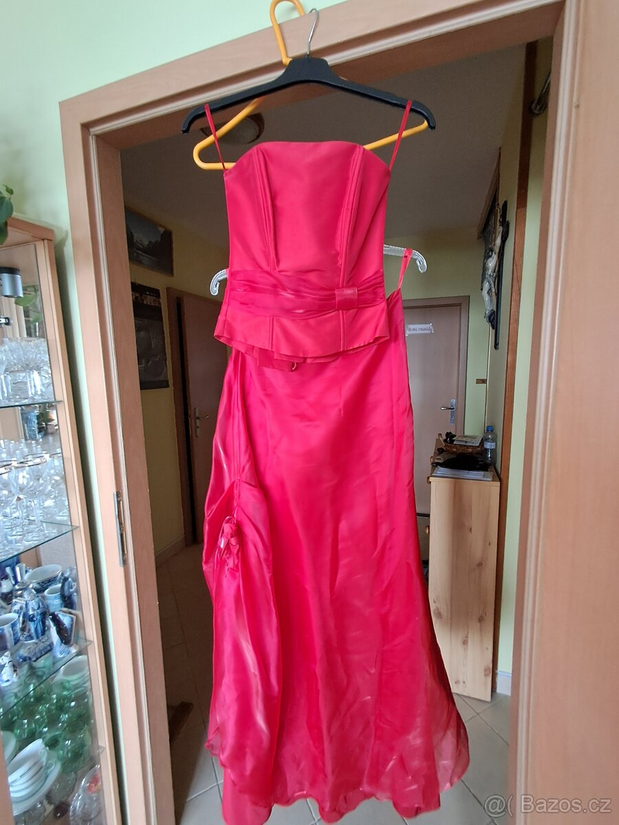 plesové šaty a dlouhá sukně - 2