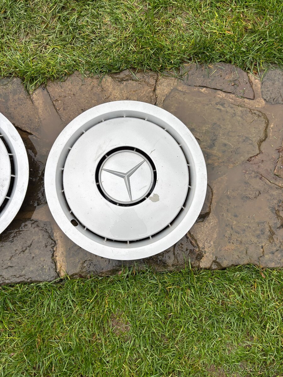 Poklice Mercedes Benz - 2