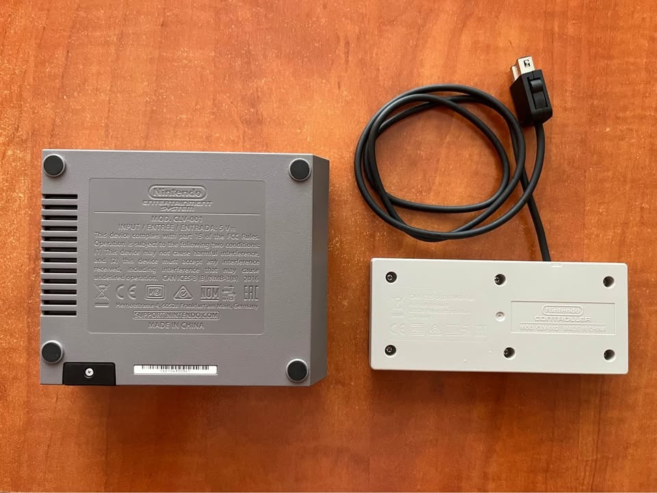 Nintendo Entertainment System / NES mini - 2