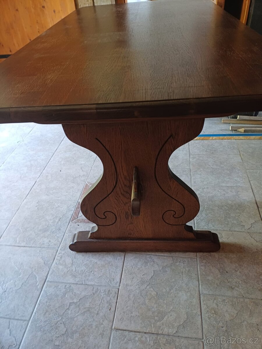 Dubový stůl a židle - 2