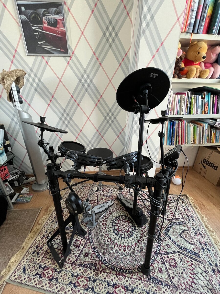 Alesis Nitro Mesh Kit - 2