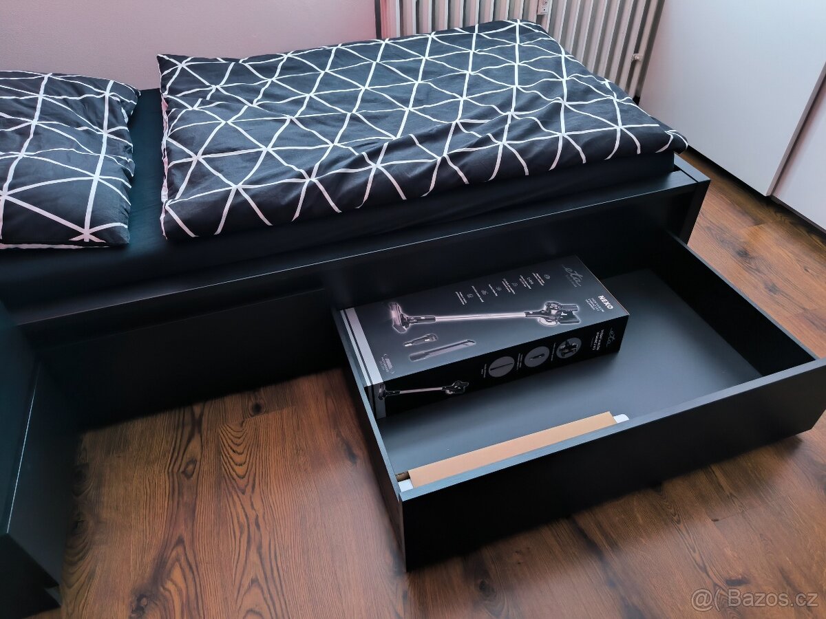 Postel MALM černá - 2