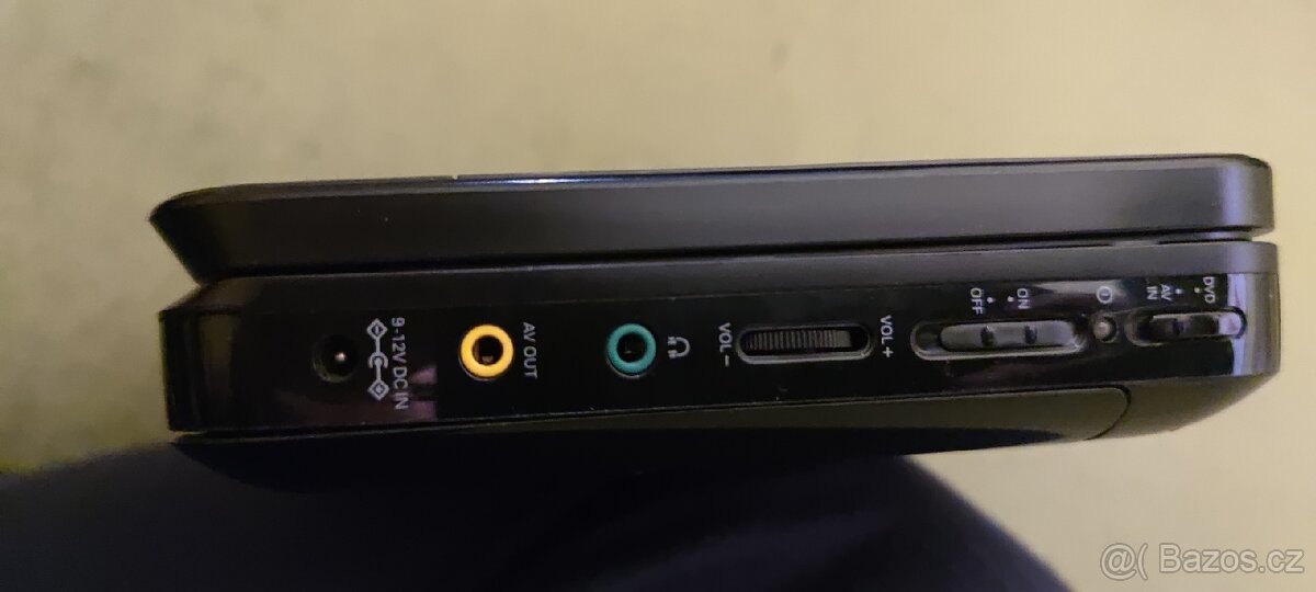 Přenosný DVD přehrávač Zn Philips model:PD7042/12 - 2