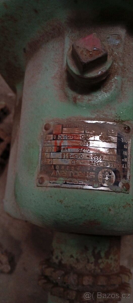 El.motor s převodovkou 5x - 2