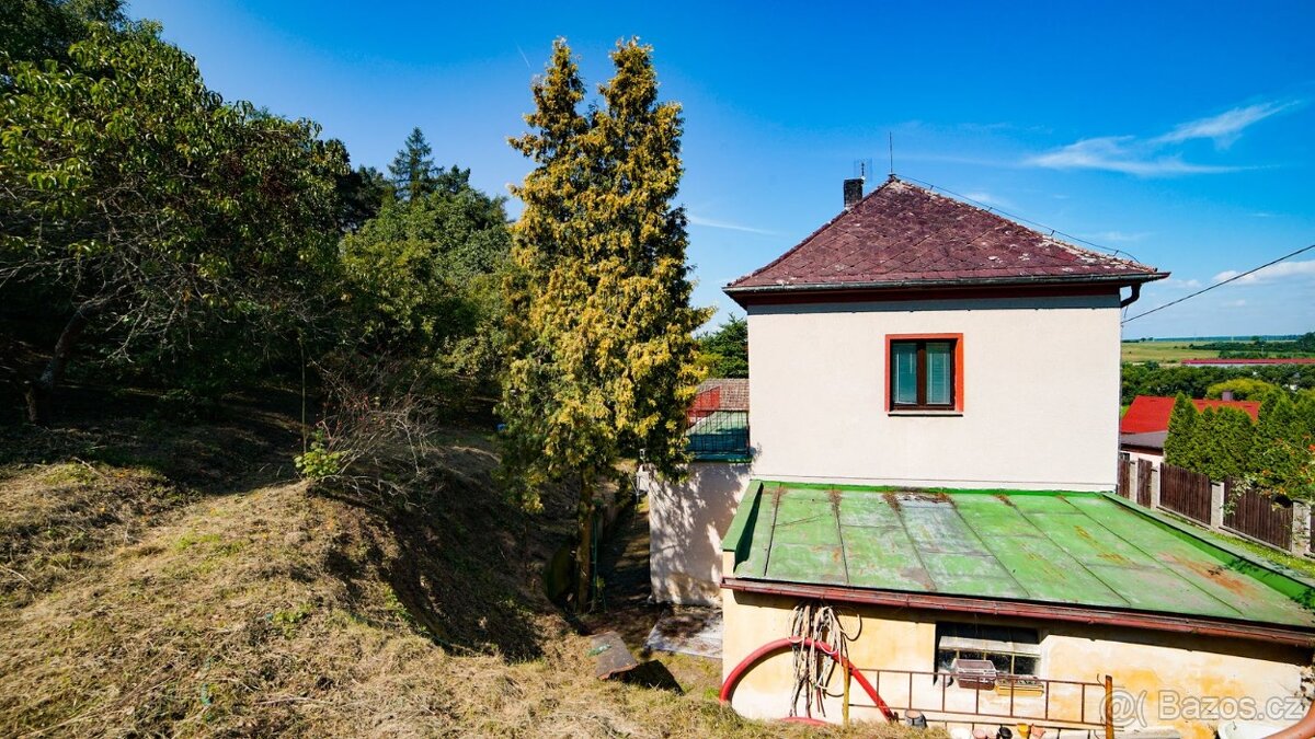 Prodej rodinný dům Ledce - 2