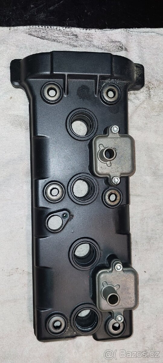 Víko ventilů Yamaha FZ1 06 - 2
