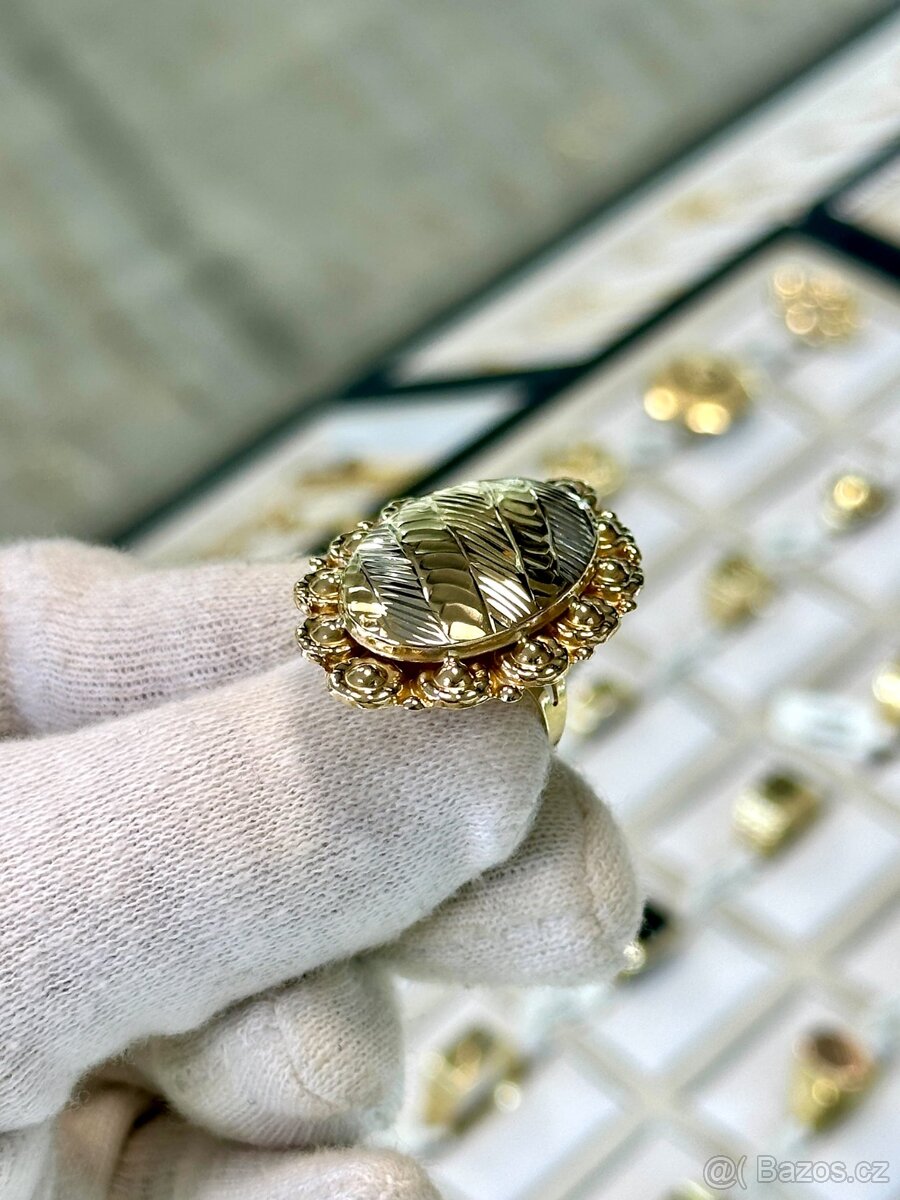 Zlatý prsten 3,65g - 2
