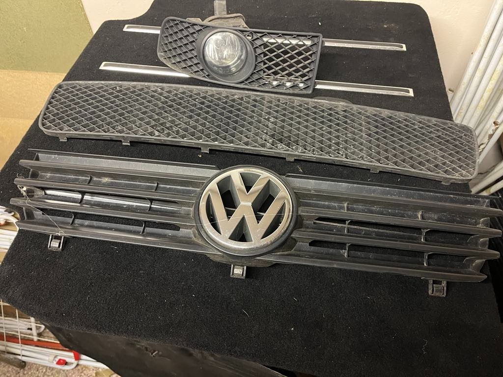 Prodám masku atd.Wv Polo - 2