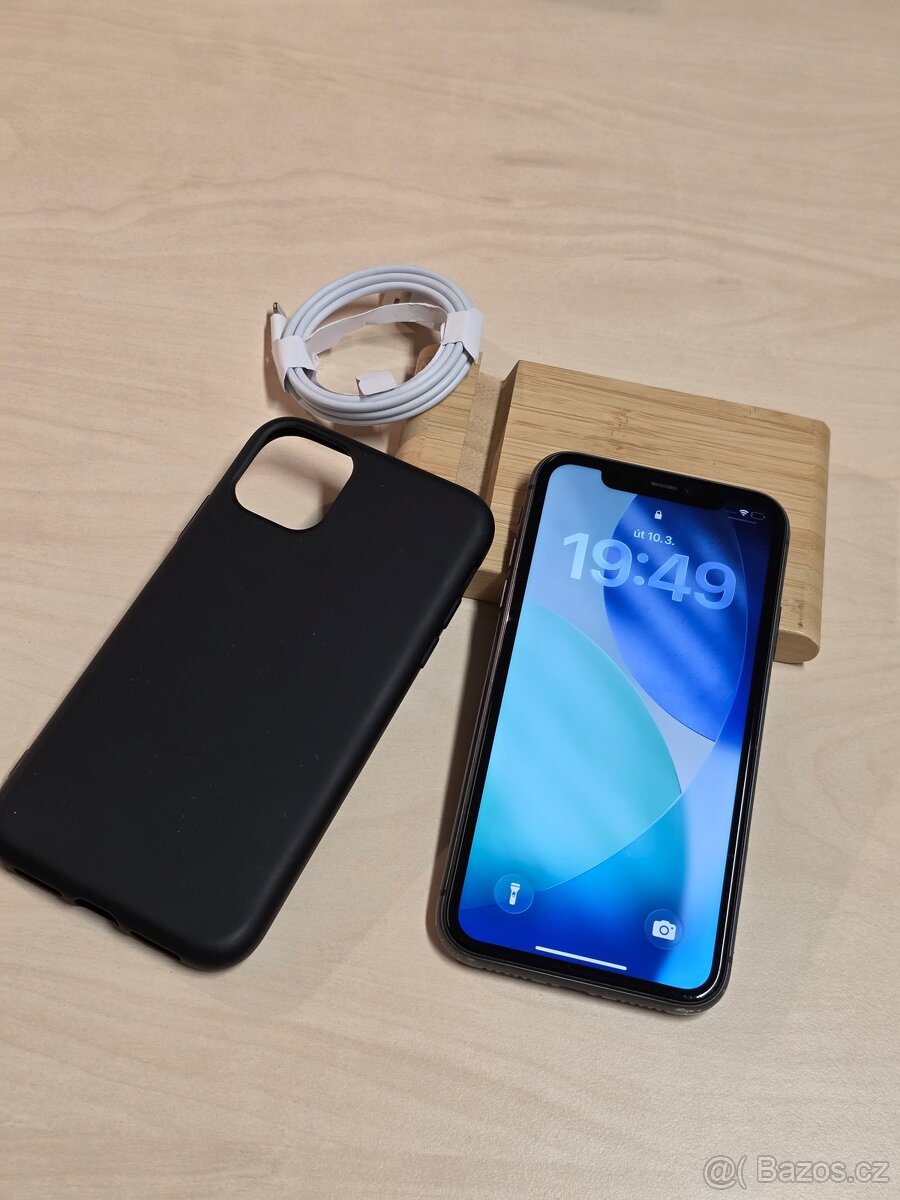 iPhone 11 64GB - 2