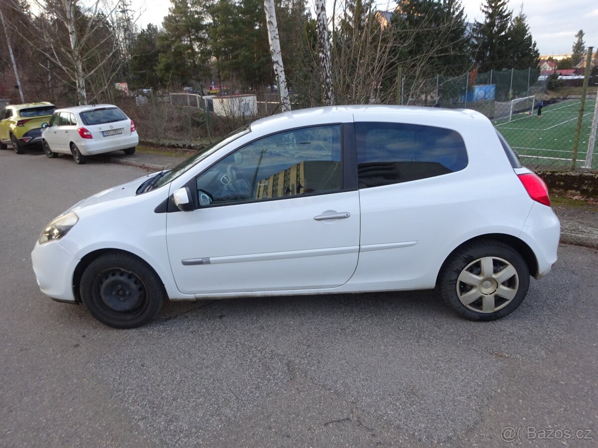 Renault Clio 1.2i r.v.2012 (55 kw) stk:7/2027 - 2