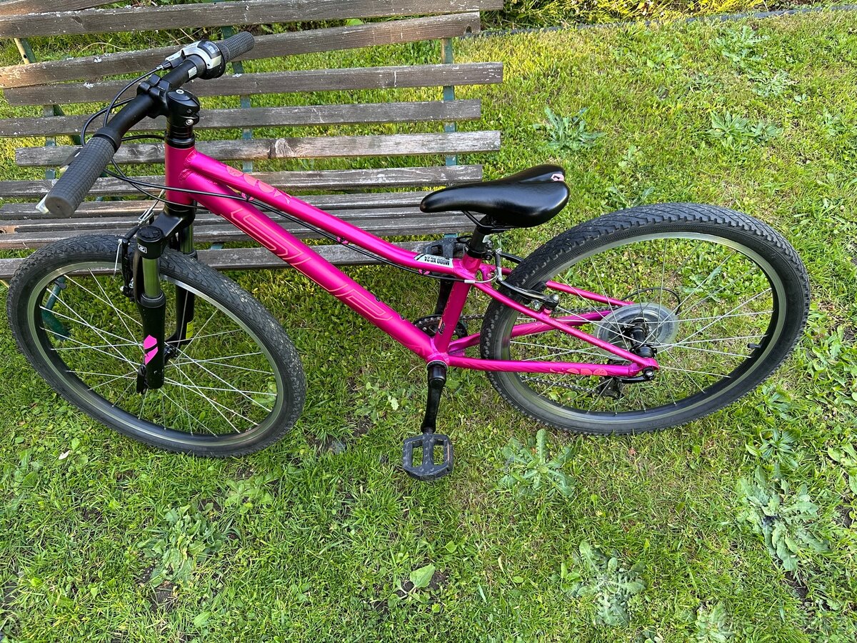 Dívčí kolo superior módou xc 24 - 2