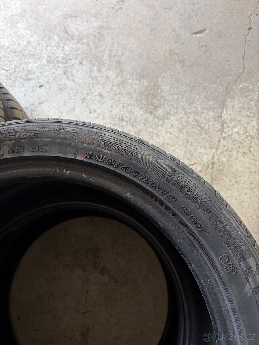 255/45/18 - 2