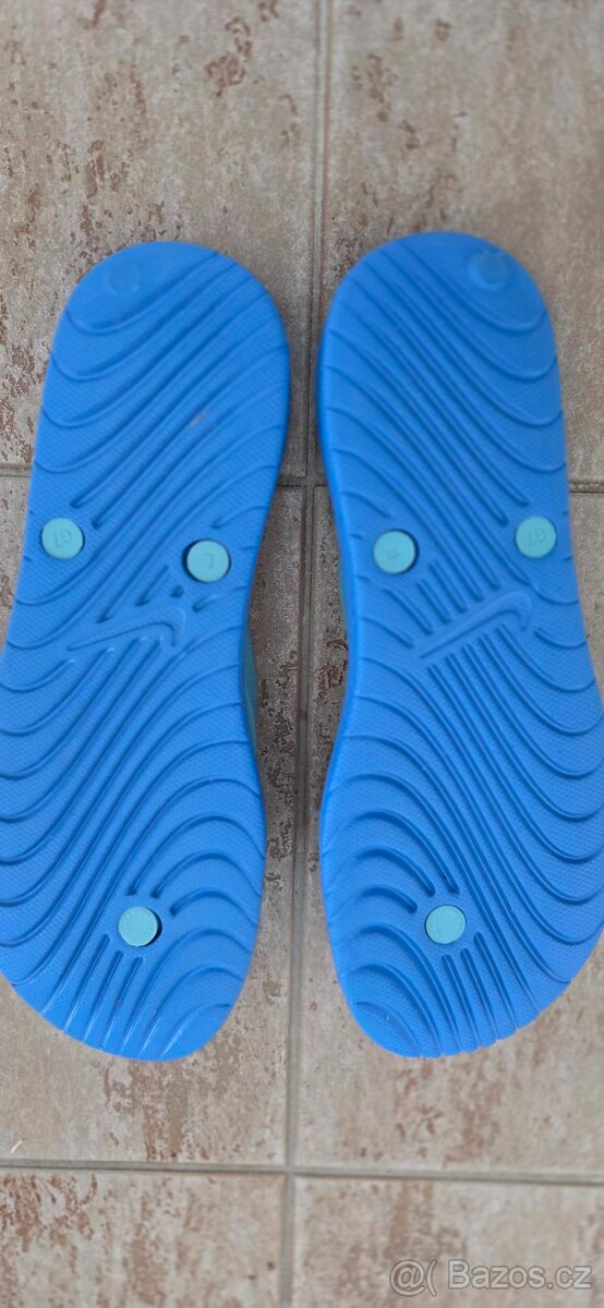 Žabky NIKE vel. 40 - 2