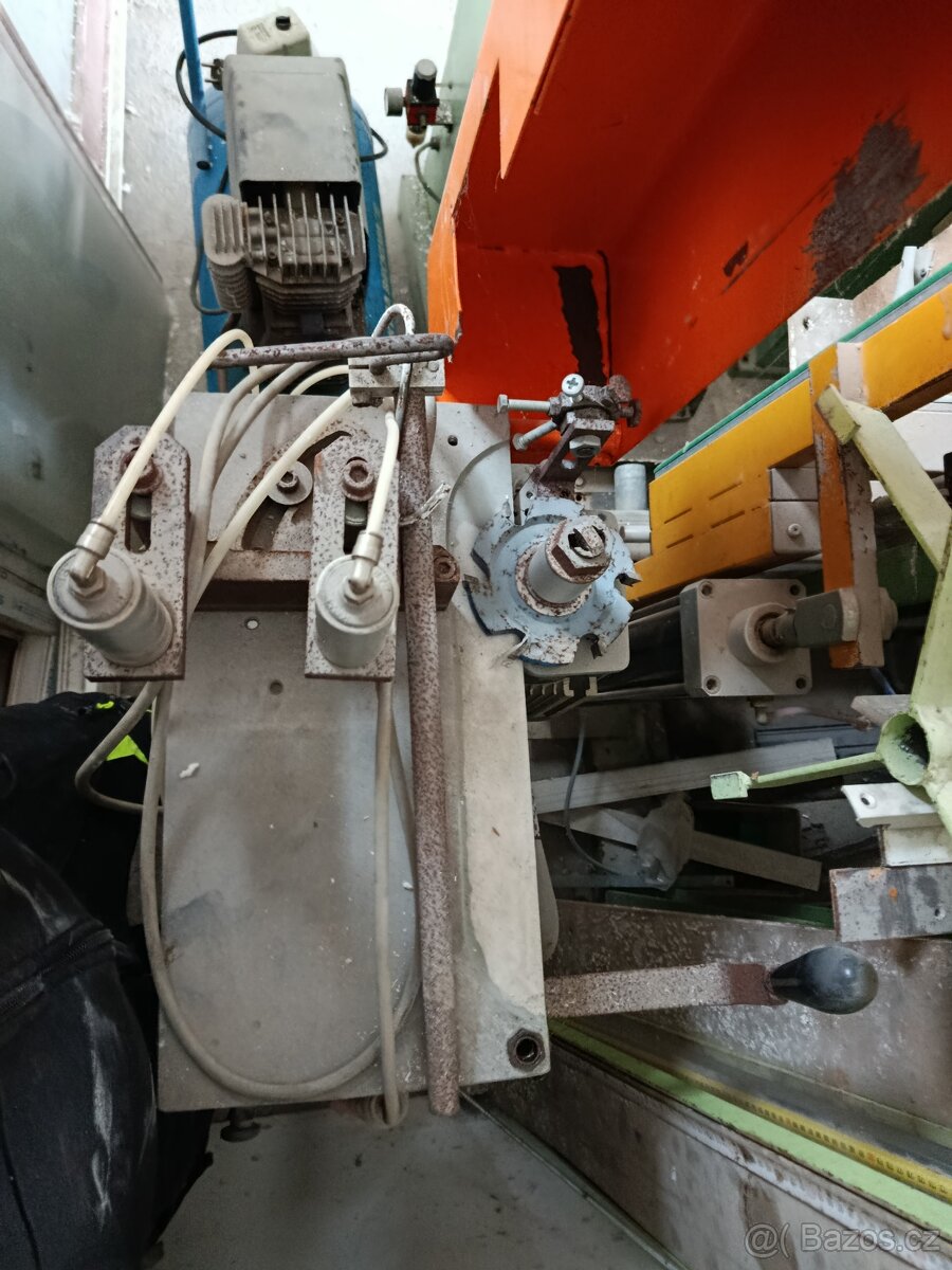 Fréza příčníků pro PVC okna - 2
