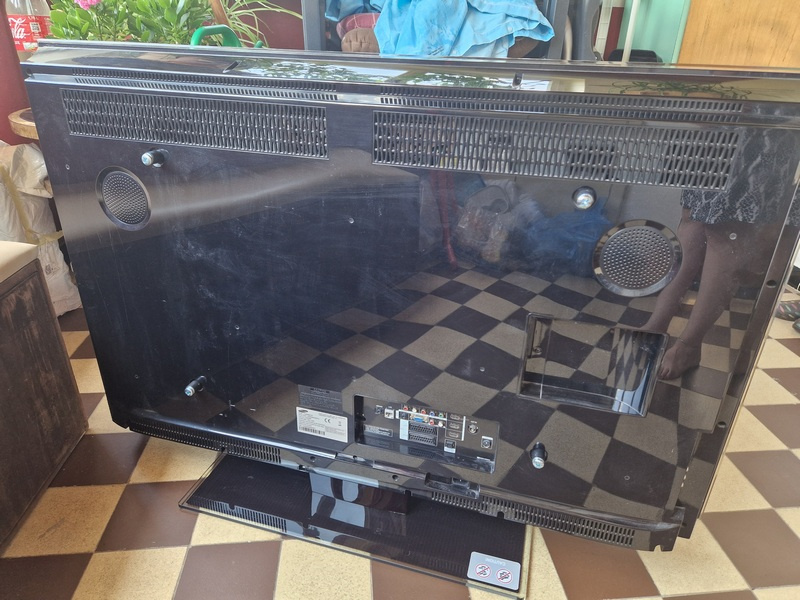 Samsung TV - 2