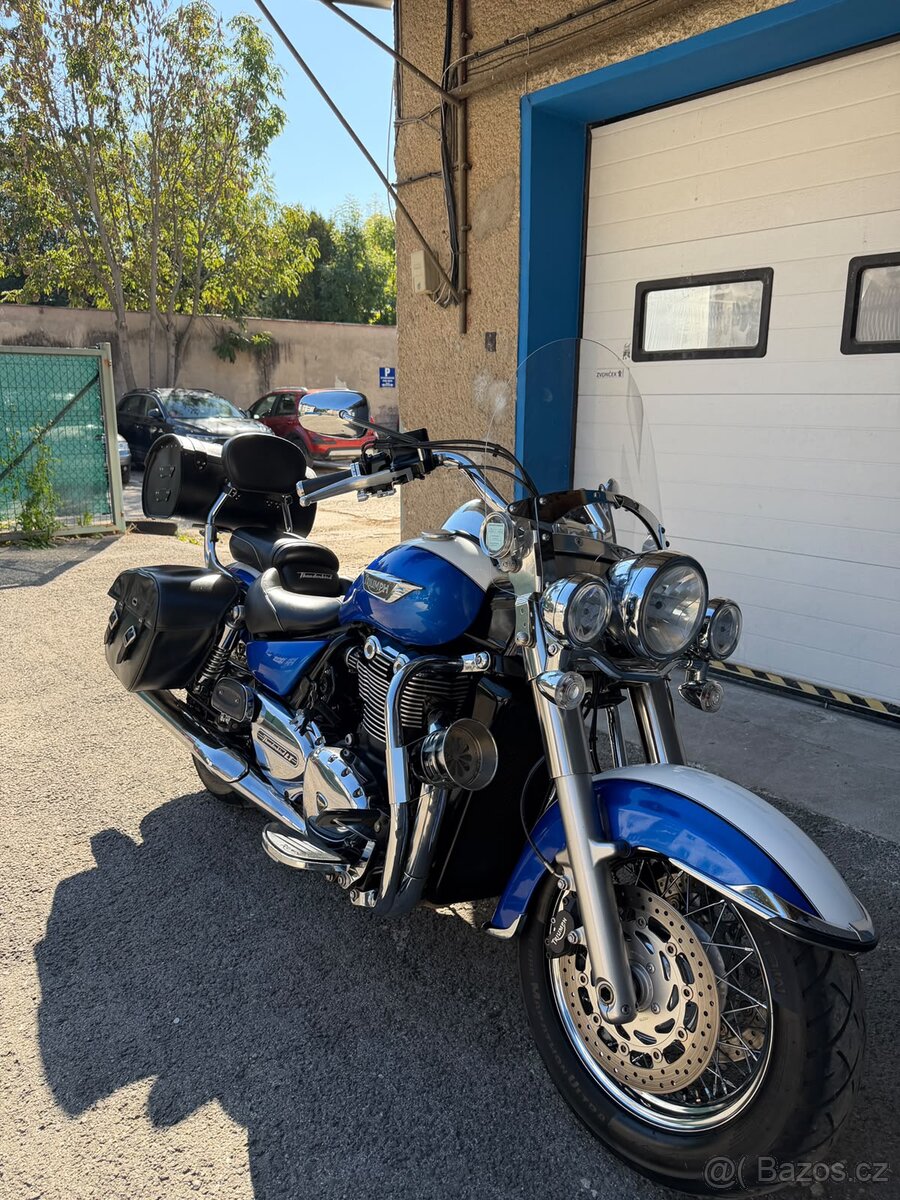 Triumph Thunderbird 1700 LT - 2