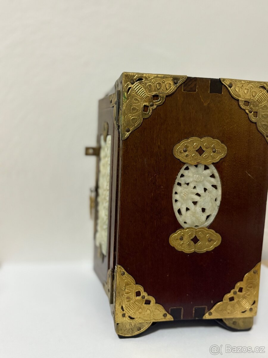 Starožitná hrací šperkovnice - 2